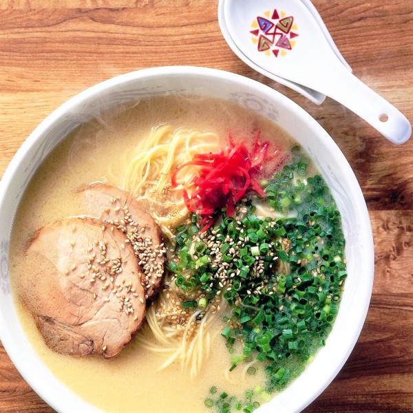 濃厚とんこつラーメンサムネイル