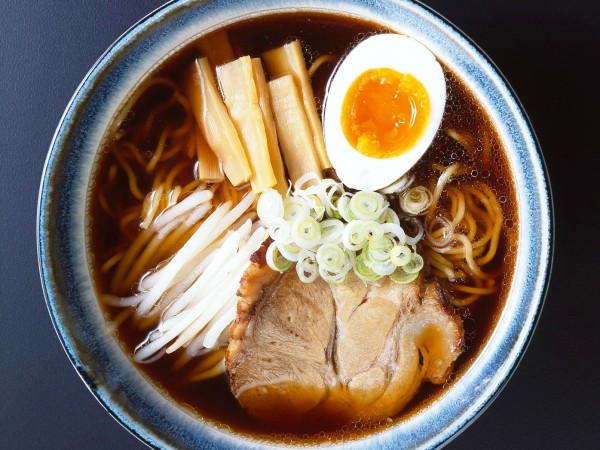 黒醤油ラーメンサムネイル