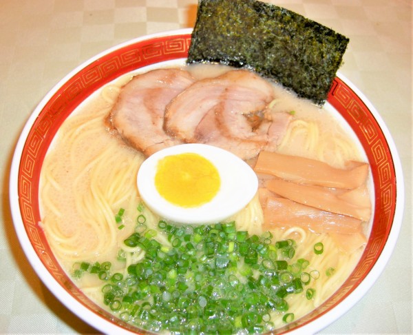 麺厨 とんこつラーメンサムネイル